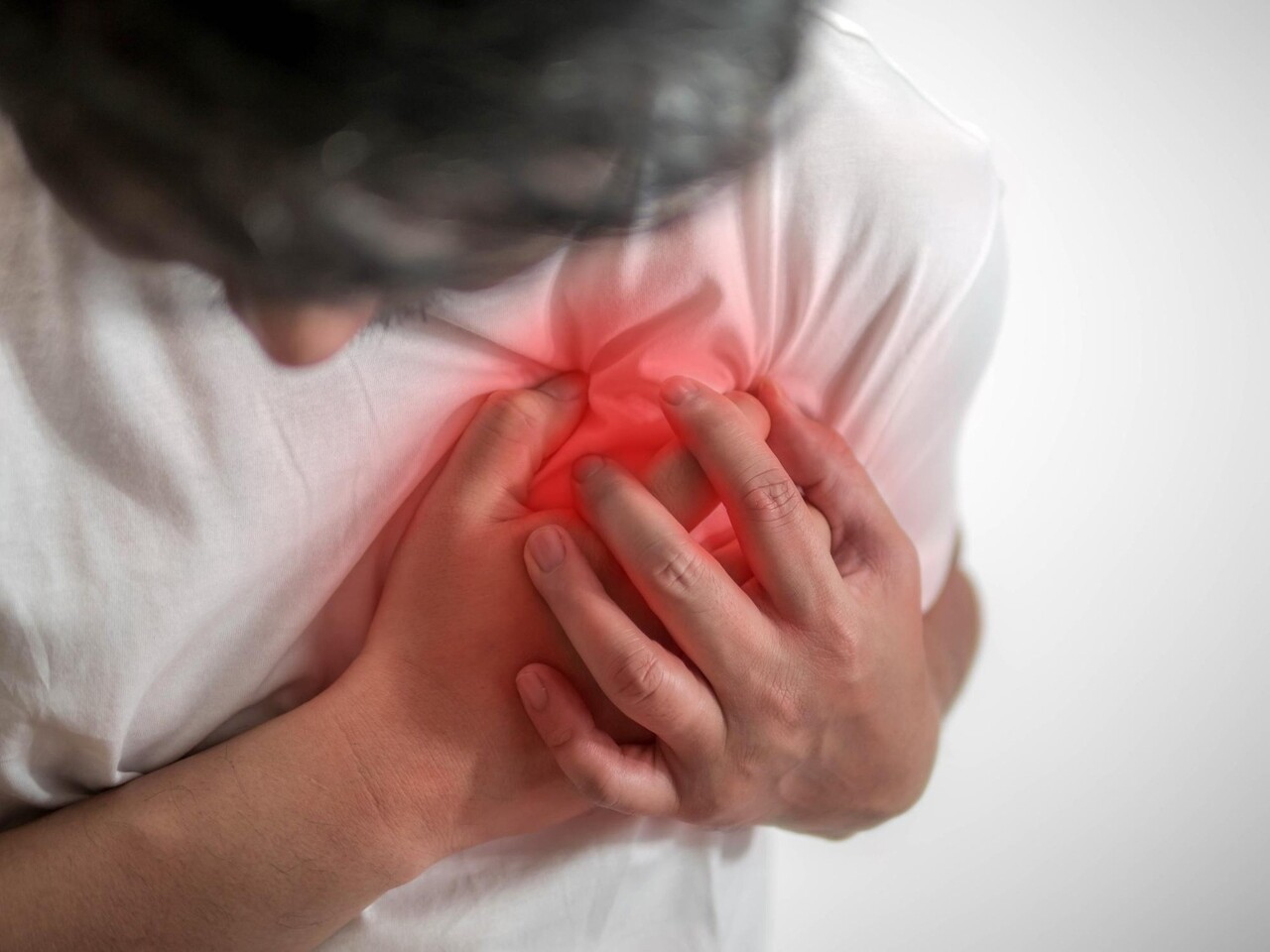 Burning Sensation in the Chest: Causes, Symptoms, and Treatment
