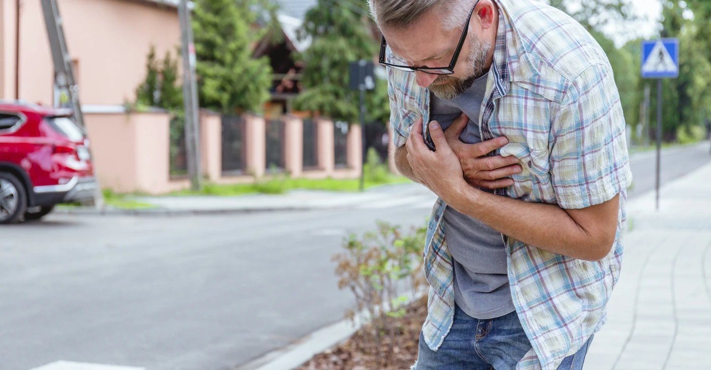 Can Bronchitis Turn Into Pneumonia